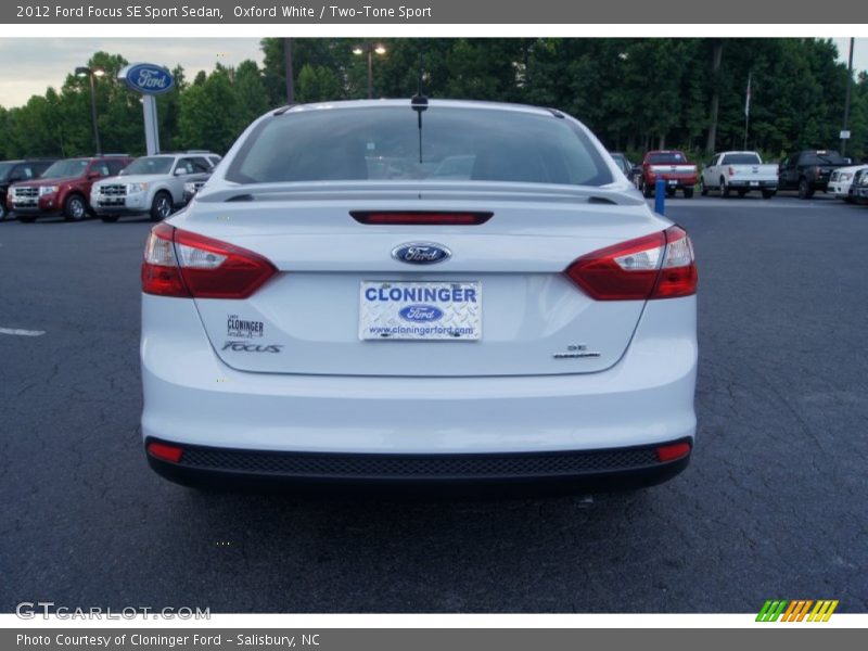 Oxford White / Two-Tone Sport 2012 Ford Focus SE Sport Sedan