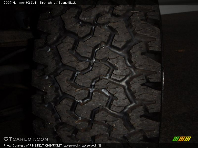 Birch White / Ebony Black 2007 Hummer H2 SUT
