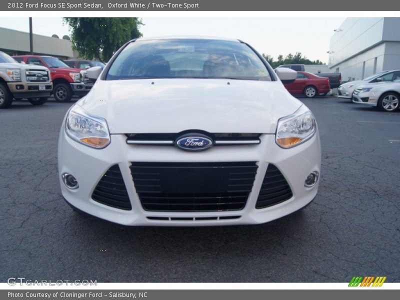 Oxford White / Two-Tone Sport 2012 Ford Focus SE Sport Sedan