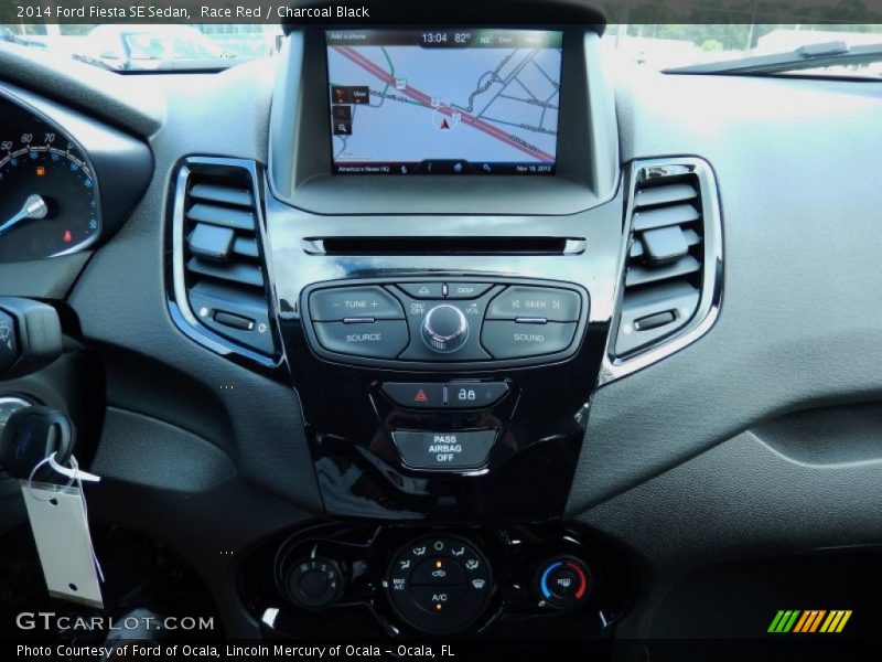 Race Red / Charcoal Black 2014 Ford Fiesta SE Sedan