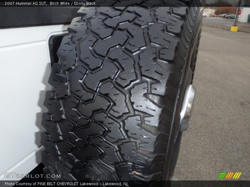 Birch White / Ebony Black 2007 Hummer H2 SUT