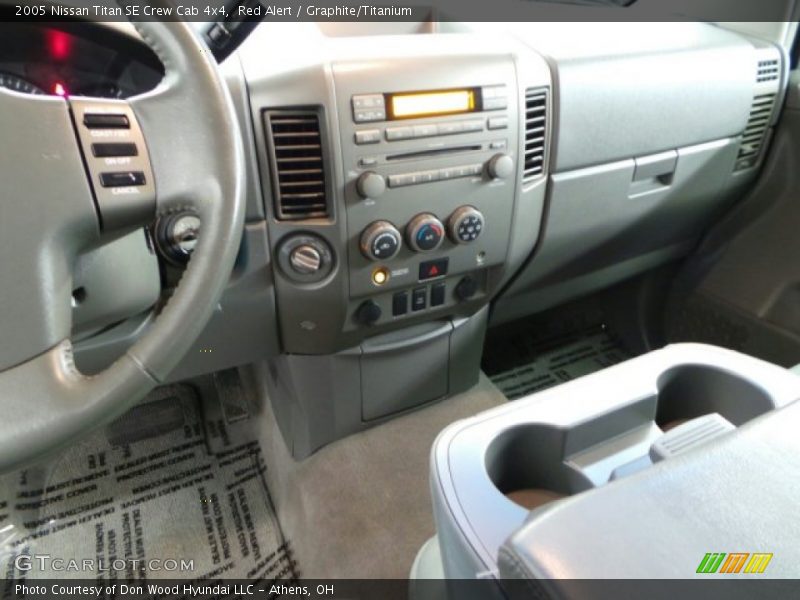 Red Alert / Graphite/Titanium 2005 Nissan Titan SE Crew Cab 4x4