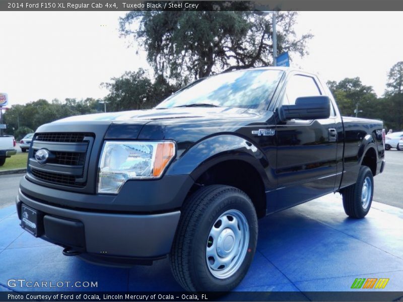Front 3/4 View of 2014 F150 XL Regular Cab 4x4