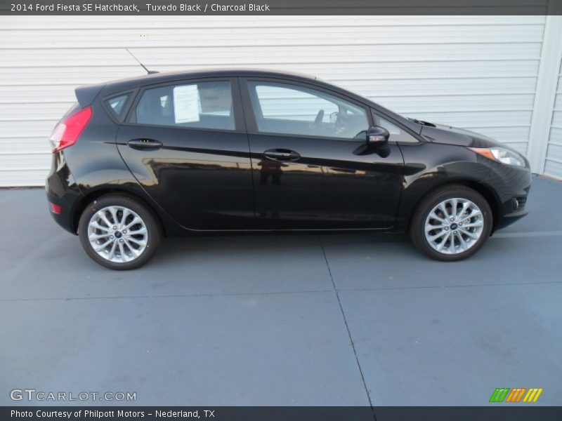 Tuxedo Black / Charcoal Black 2014 Ford Fiesta SE Hatchback