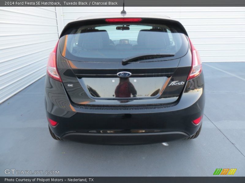 Tuxedo Black / Charcoal Black 2014 Ford Fiesta SE Hatchback