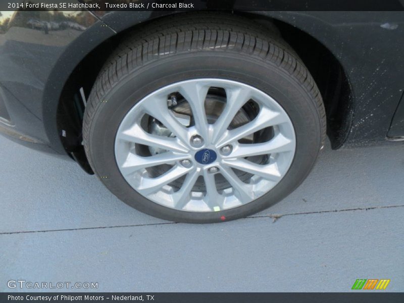 Tuxedo Black / Charcoal Black 2014 Ford Fiesta SE Hatchback