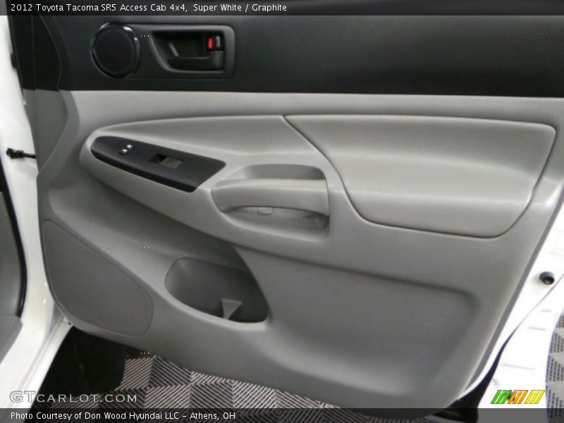 Super White / Graphite 2012 Toyota Tacoma SR5 Access Cab 4x4