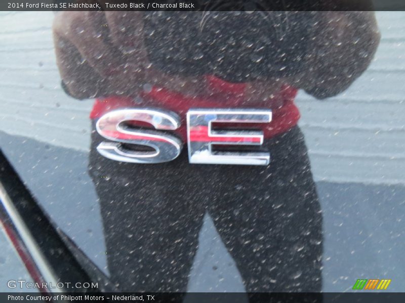 Tuxedo Black / Charcoal Black 2014 Ford Fiesta SE Hatchback