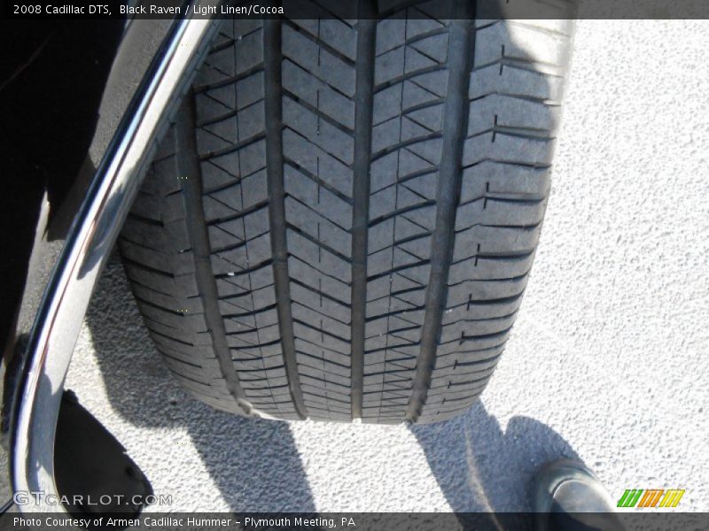 Black Raven / Light Linen/Cocoa 2008 Cadillac DTS