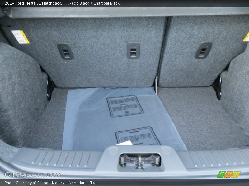 Tuxedo Black / Charcoal Black 2014 Ford Fiesta SE Hatchback
