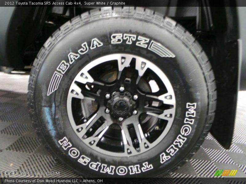Super White / Graphite 2012 Toyota Tacoma SR5 Access Cab 4x4