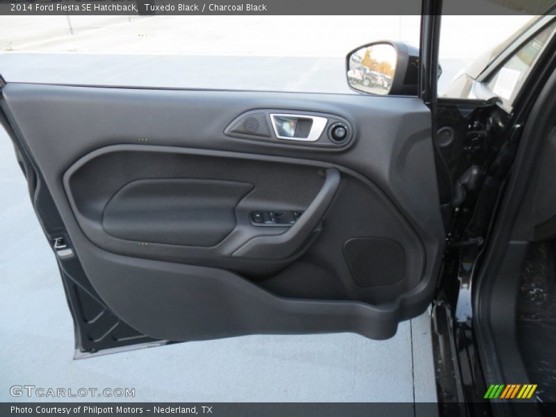 Tuxedo Black / Charcoal Black 2014 Ford Fiesta SE Hatchback