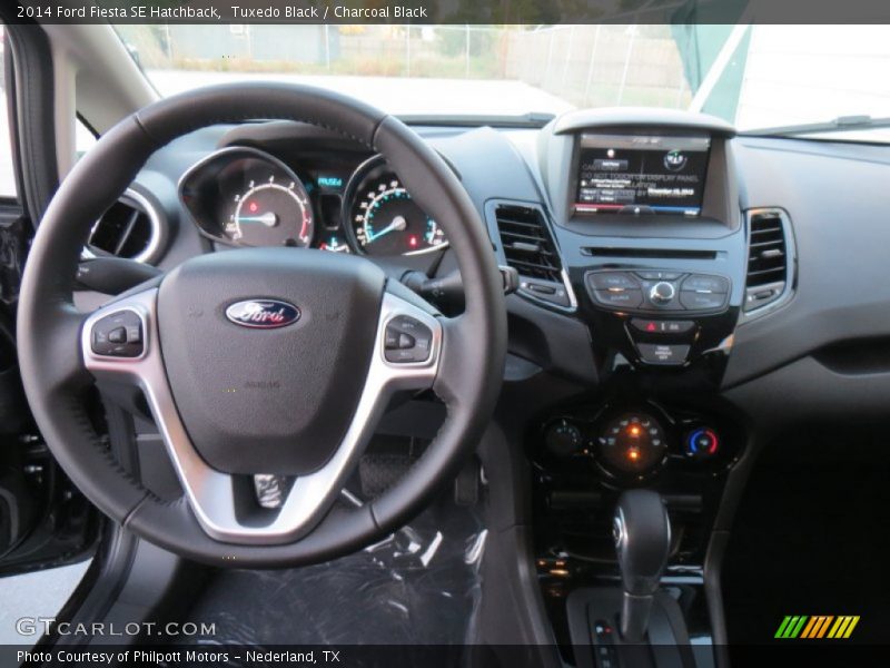 Tuxedo Black / Charcoal Black 2014 Ford Fiesta SE Hatchback