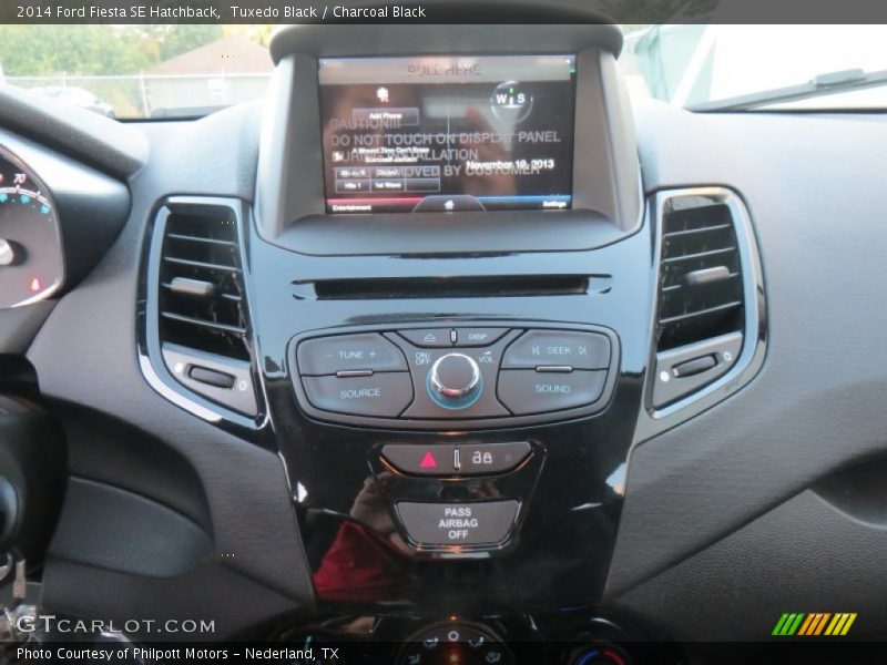 Tuxedo Black / Charcoal Black 2014 Ford Fiesta SE Hatchback