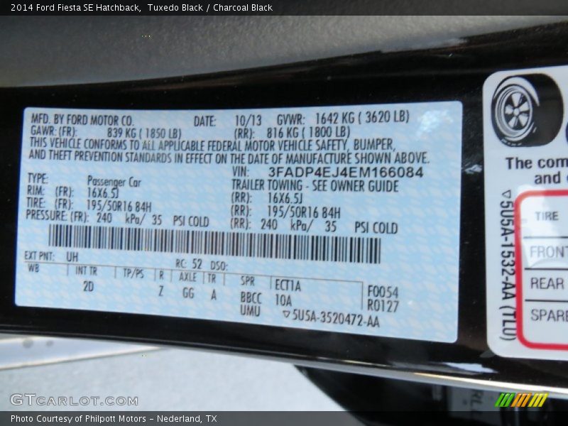 Tuxedo Black / Charcoal Black 2014 Ford Fiesta SE Hatchback