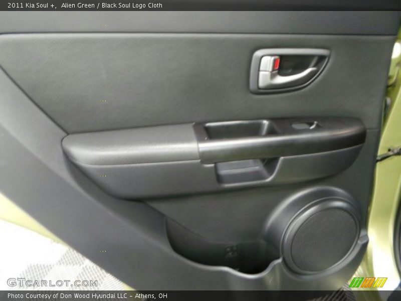 Alien Green / Black Soul Logo Cloth 2011 Kia Soul +