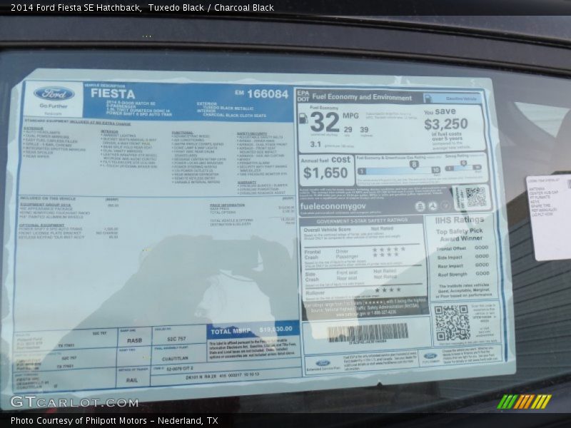 Tuxedo Black / Charcoal Black 2014 Ford Fiesta SE Hatchback