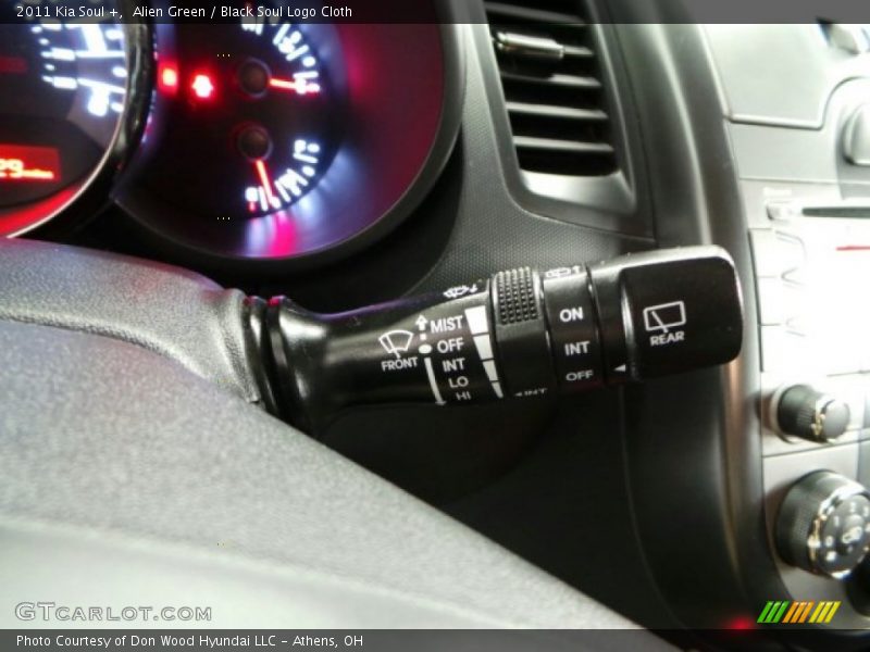 Alien Green / Black Soul Logo Cloth 2011 Kia Soul +
