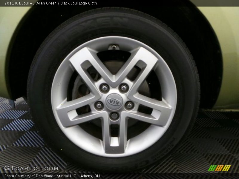 Alien Green / Black Soul Logo Cloth 2011 Kia Soul +