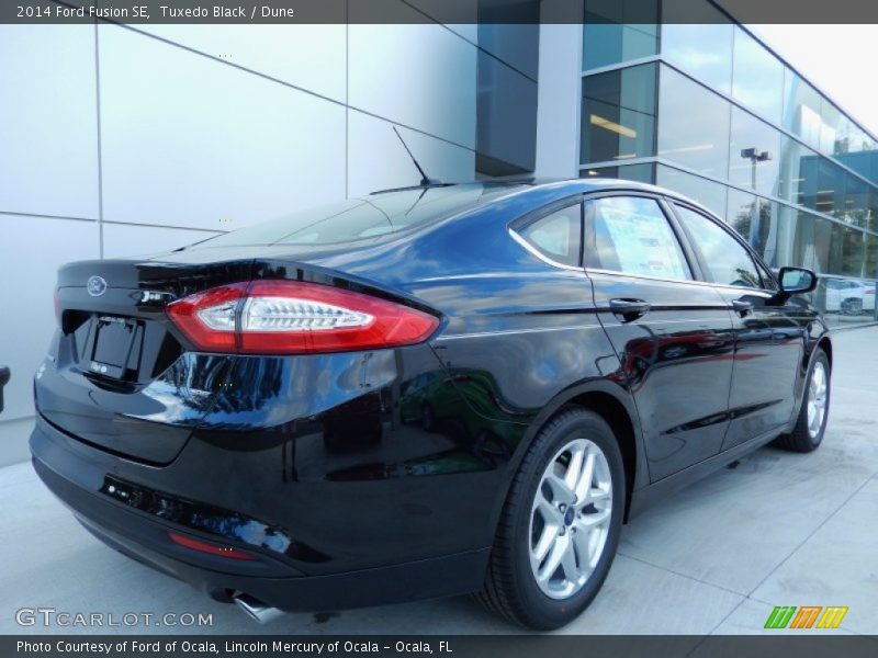 Tuxedo Black / Dune 2014 Ford Fusion SE