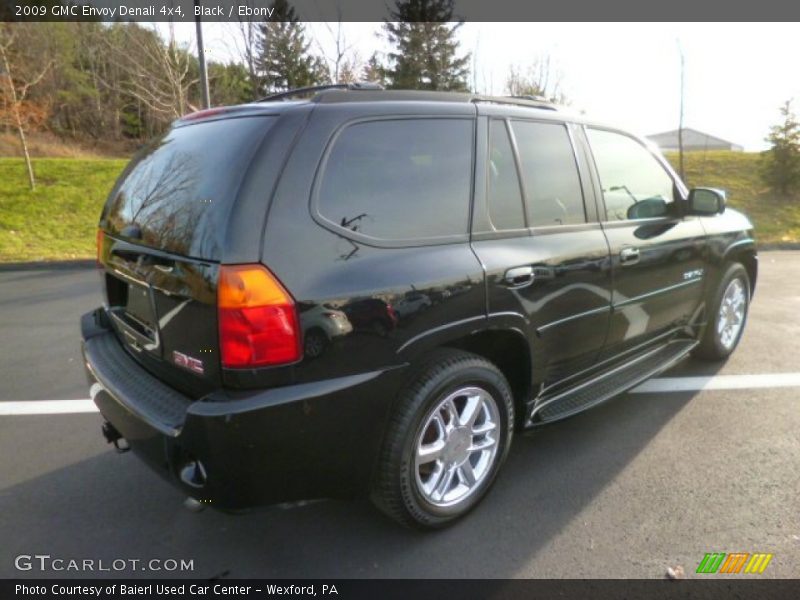 Black / Ebony 2009 GMC Envoy Denali 4x4