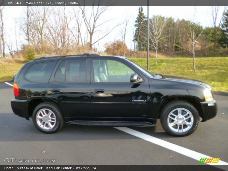Black / Ebony 2009 GMC Envoy Denali 4x4