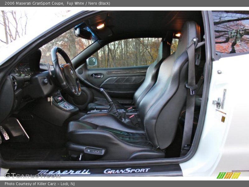 Fuji White / Nero (Black) 2006 Maserati GranSport Coupe