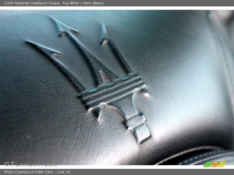 Fuji White / Nero (Black) 2006 Maserati GranSport Coupe