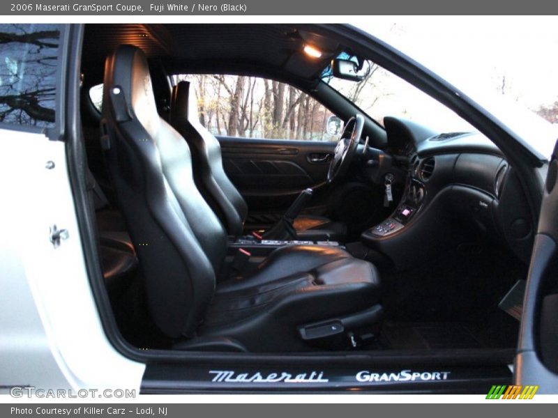 Fuji White / Nero (Black) 2006 Maserati GranSport Coupe