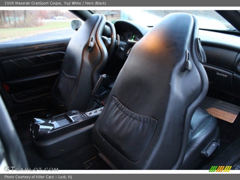 Fuji White / Nero (Black) 2006 Maserati GranSport Coupe
