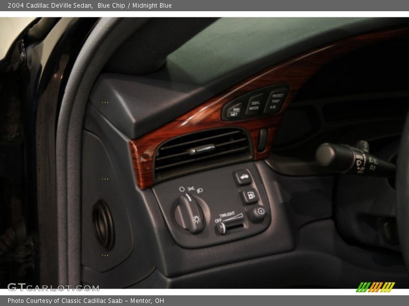 Controls of 2004 DeVille Sedan