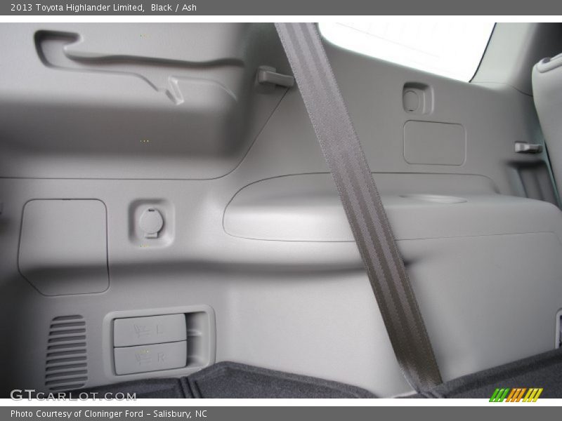 Black / Ash 2013 Toyota Highlander Limited