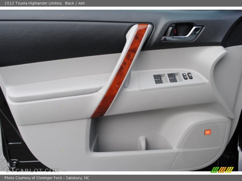 Black / Ash 2013 Toyota Highlander Limited