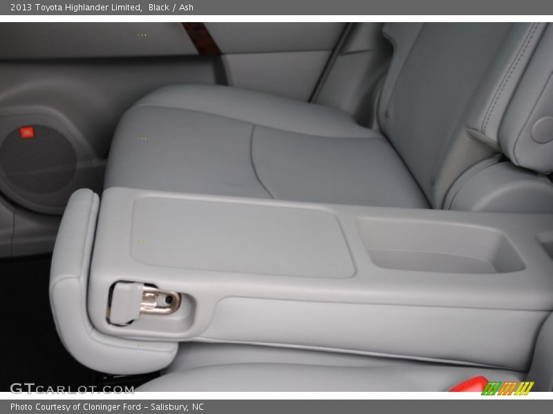 Black / Ash 2013 Toyota Highlander Limited