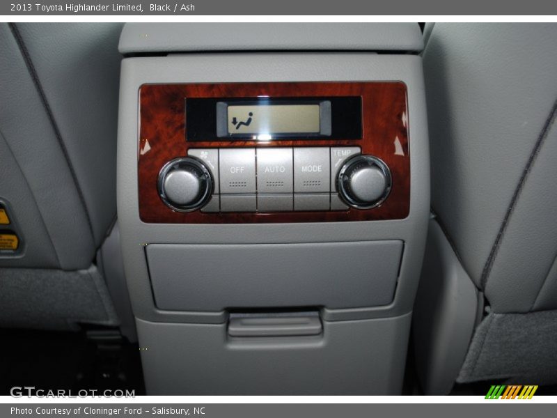 Black / Ash 2013 Toyota Highlander Limited