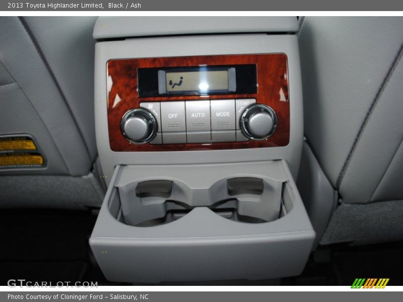 Black / Ash 2013 Toyota Highlander Limited