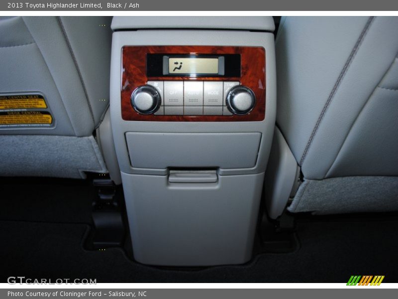 Black / Ash 2013 Toyota Highlander Limited