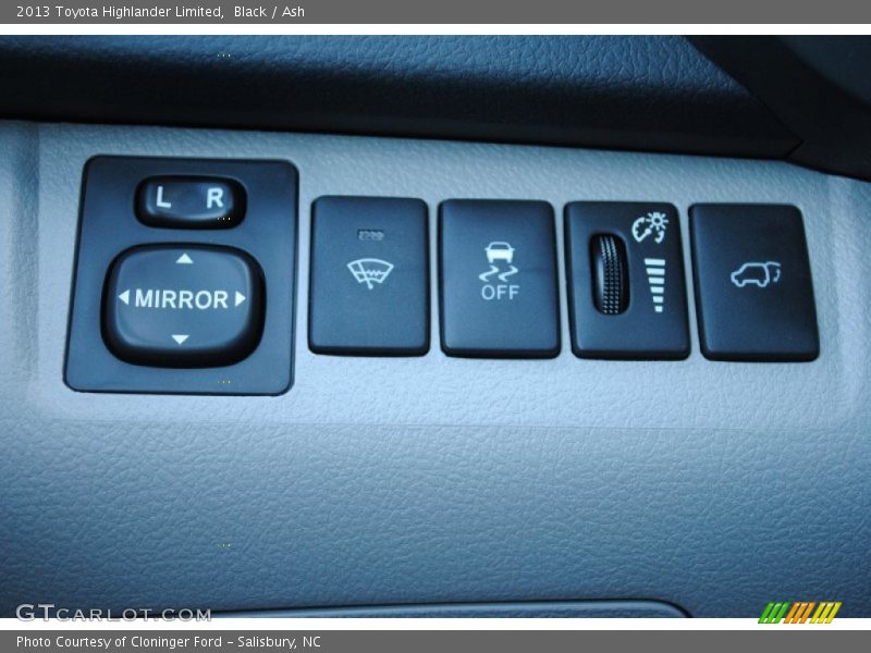 Black / Ash 2013 Toyota Highlander Limited