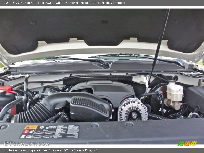 White Diamond Tricoat / Cocoa/Light Cashmere 2013 GMC Yukon XL Denali AWD
