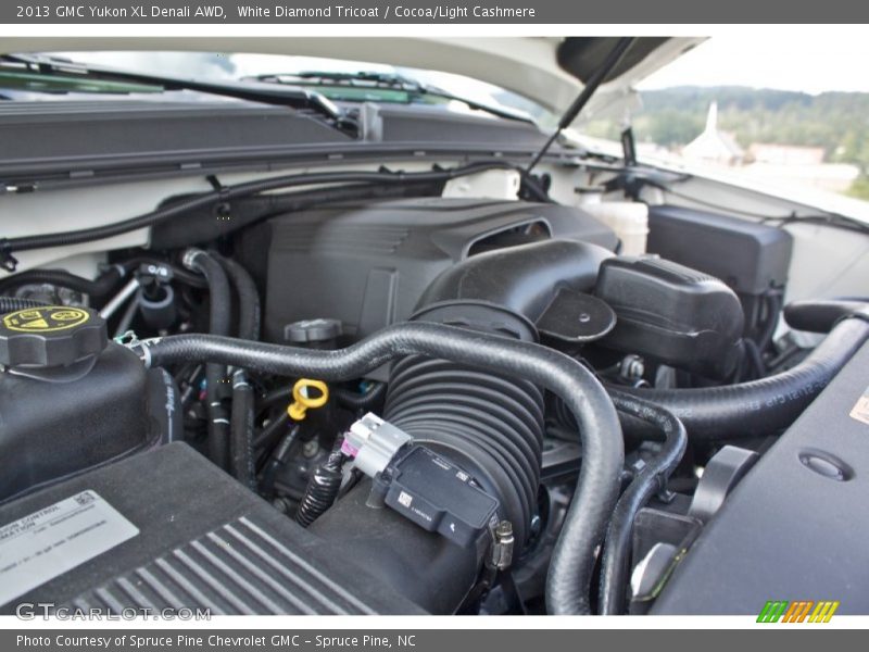 White Diamond Tricoat / Cocoa/Light Cashmere 2013 GMC Yukon XL Denali AWD