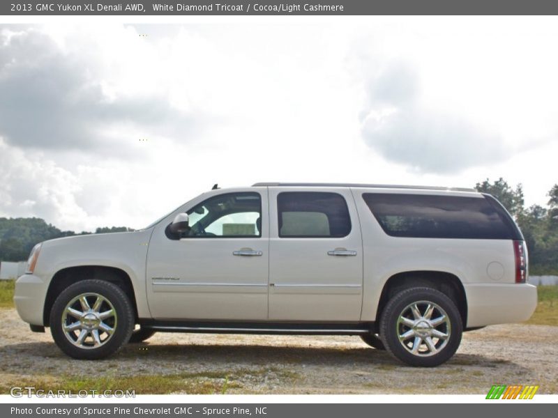 White Diamond Tricoat / Cocoa/Light Cashmere 2013 GMC Yukon XL Denali AWD