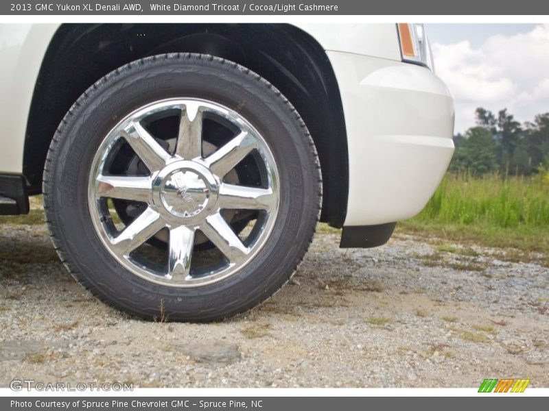 White Diamond Tricoat / Cocoa/Light Cashmere 2013 GMC Yukon XL Denali AWD