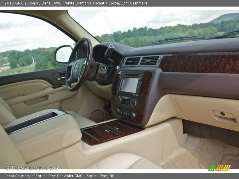 White Diamond Tricoat / Cocoa/Light Cashmere 2013 GMC Yukon XL Denali AWD