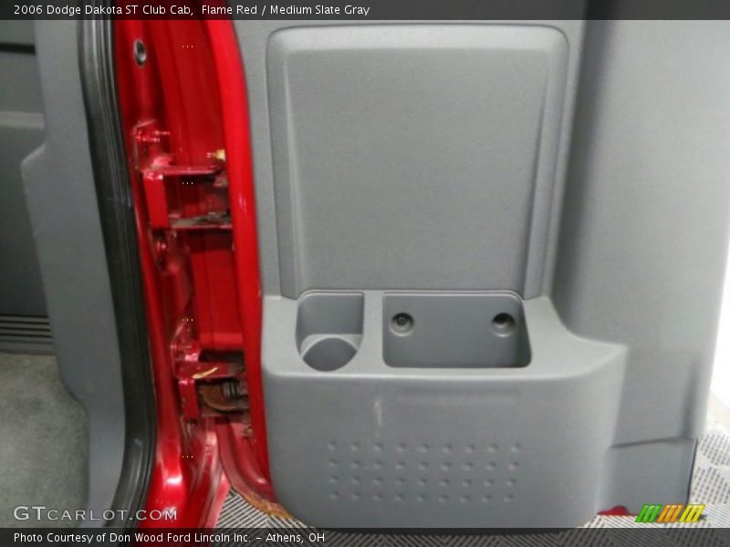 Flame Red / Medium Slate Gray 2006 Dodge Dakota ST Club Cab