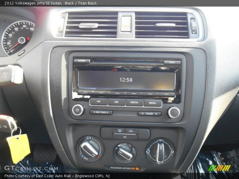Black / Titan Black 2012 Volkswagen Jetta SE Sedan