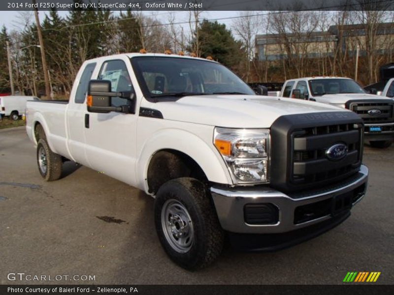 Front 3/4 View of 2014 F250 Super Duty XL SuperCab 4x4