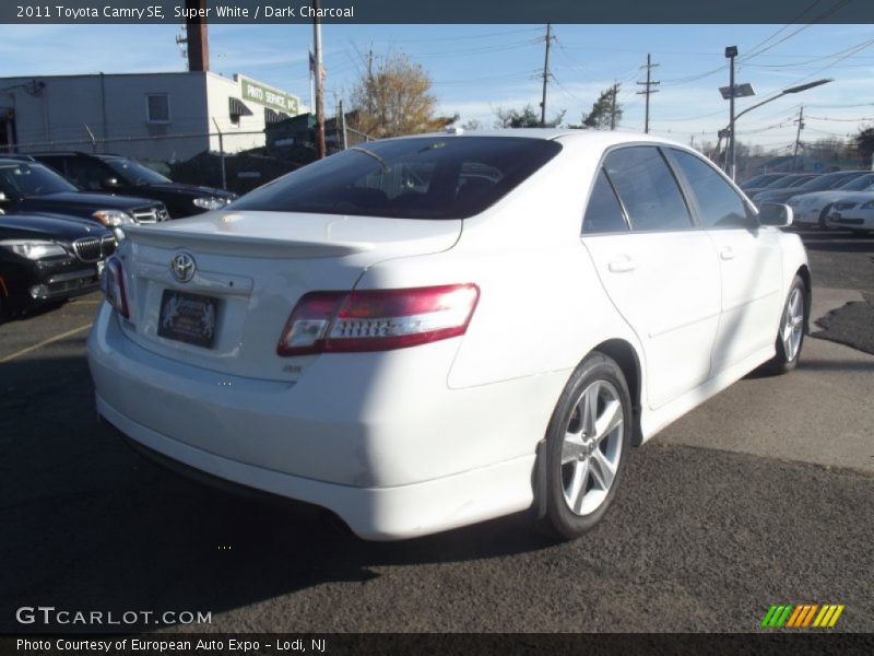 Super White / Dark Charcoal 2011 Toyota Camry SE