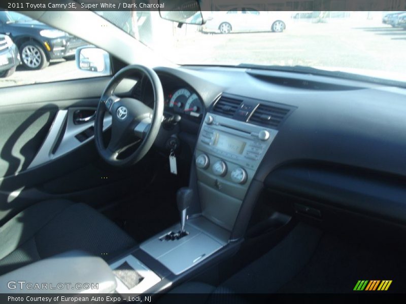 Super White / Dark Charcoal 2011 Toyota Camry SE