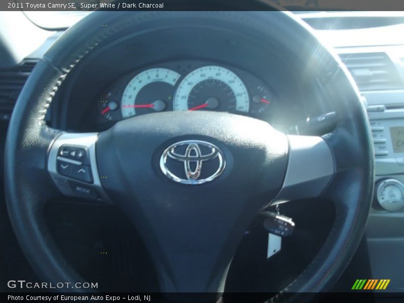 Super White / Dark Charcoal 2011 Toyota Camry SE