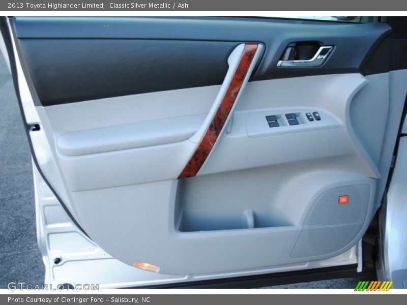 Classic Silver Metallic / Ash 2013 Toyota Highlander Limited